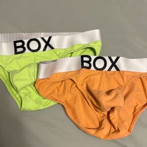 Box medium briefs